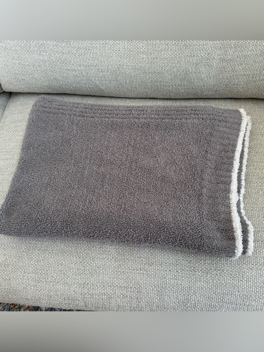 Barefoot Dreams CozyChic Gray Throw Blanket Soft Plush Luxe Home Decor 🩶